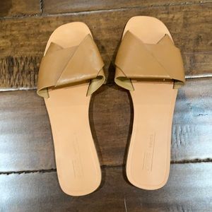 ASOS DESIGN favoured leather flat sandals